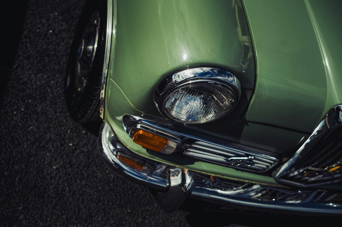 Car Turn Signal Bulb: An Expert Guide on How It Works, Benefits, Cost, Installation and Maintenance