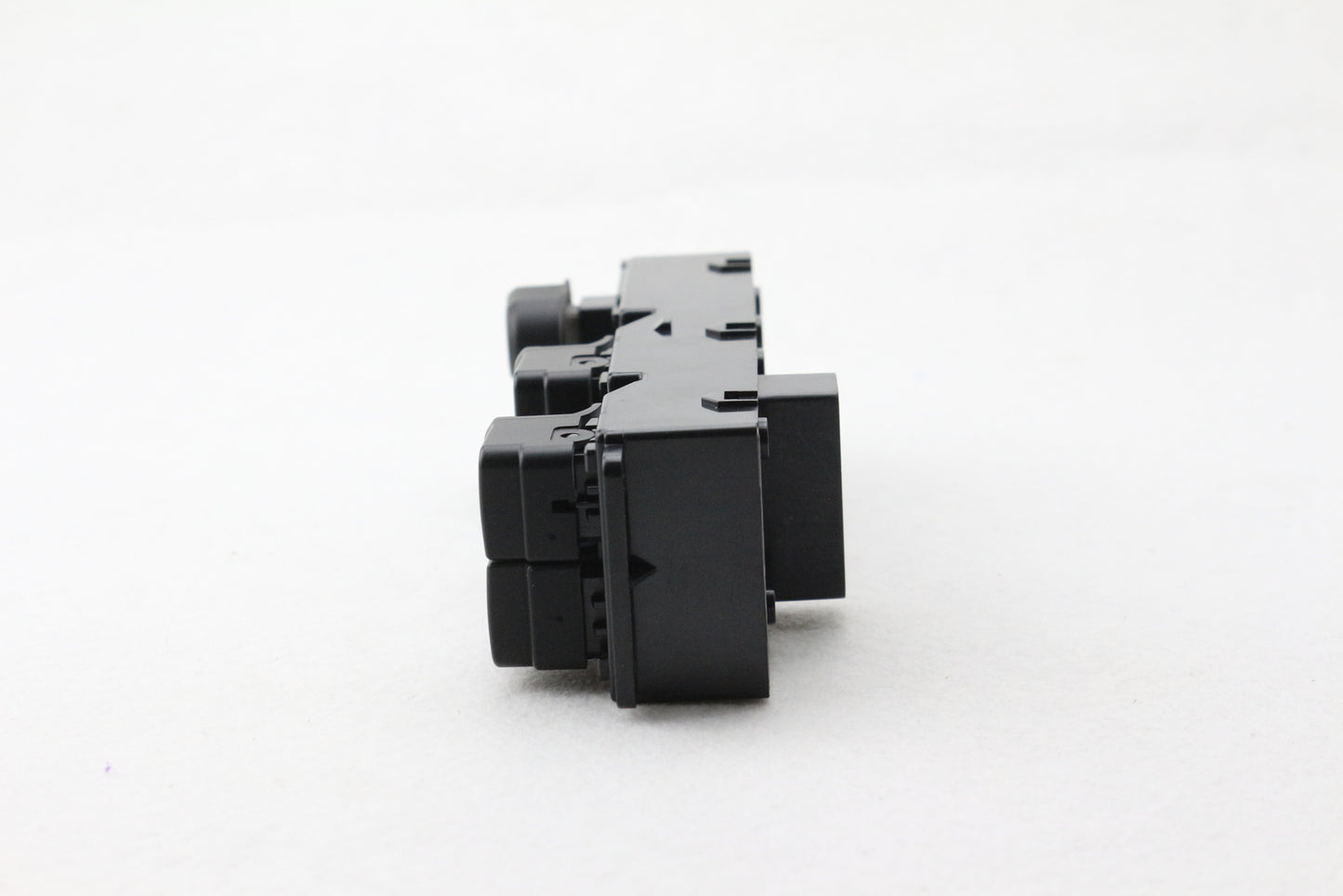 1Pc Left Front Power Window Switch 93570-1R101 for Hyundai Accent 13-17 1.6L