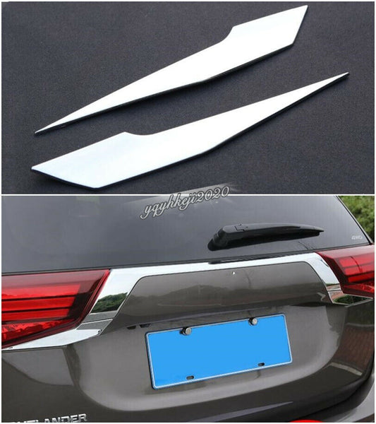 Carbon fiber inner door kick plate sticker decoration suitable for Camry 2018-2023- v