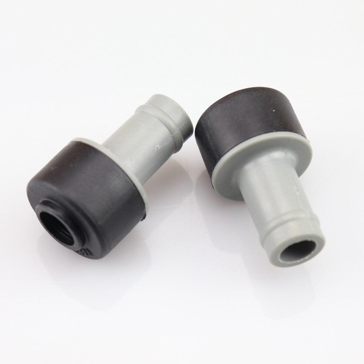 Two-piece turbocharged PCV (Polymer Capacitor) breather valve (035103245G) suitable for Audi A4 TT, for Volkswagen for Golf , and for Jetta 1.8L turbocharged models.
