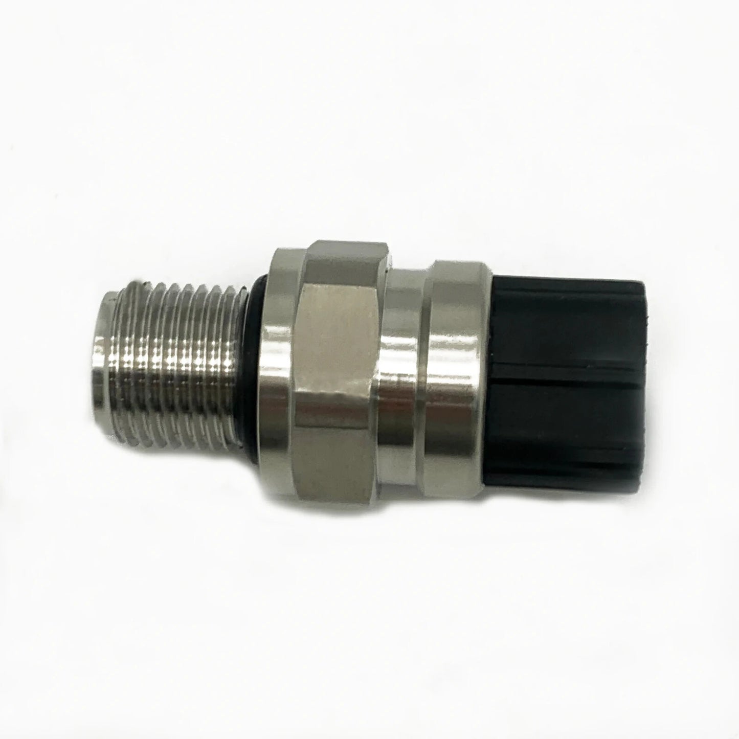 High voltage sensor 7861-93-1811 is suitable for Komatsu PC130-8, PC160-8, PC180-8, and PC200-8.