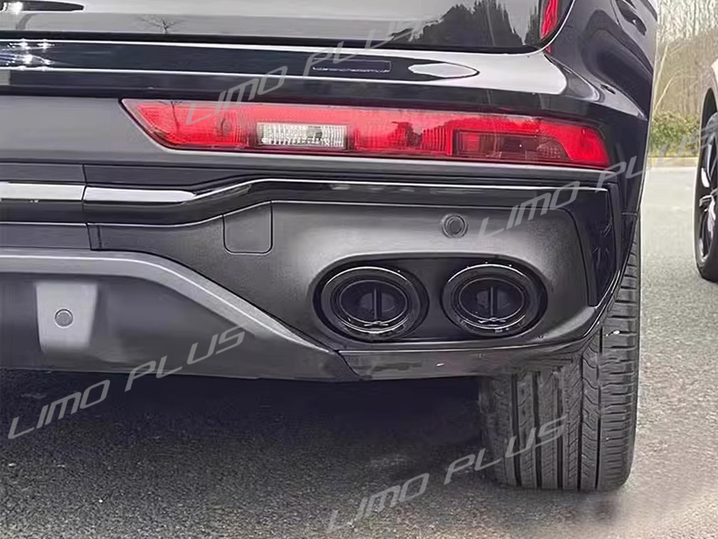 3-piece black rear diffuser with exhaust tips for Audi Q5 Sportback 2021 2022 2023 Q