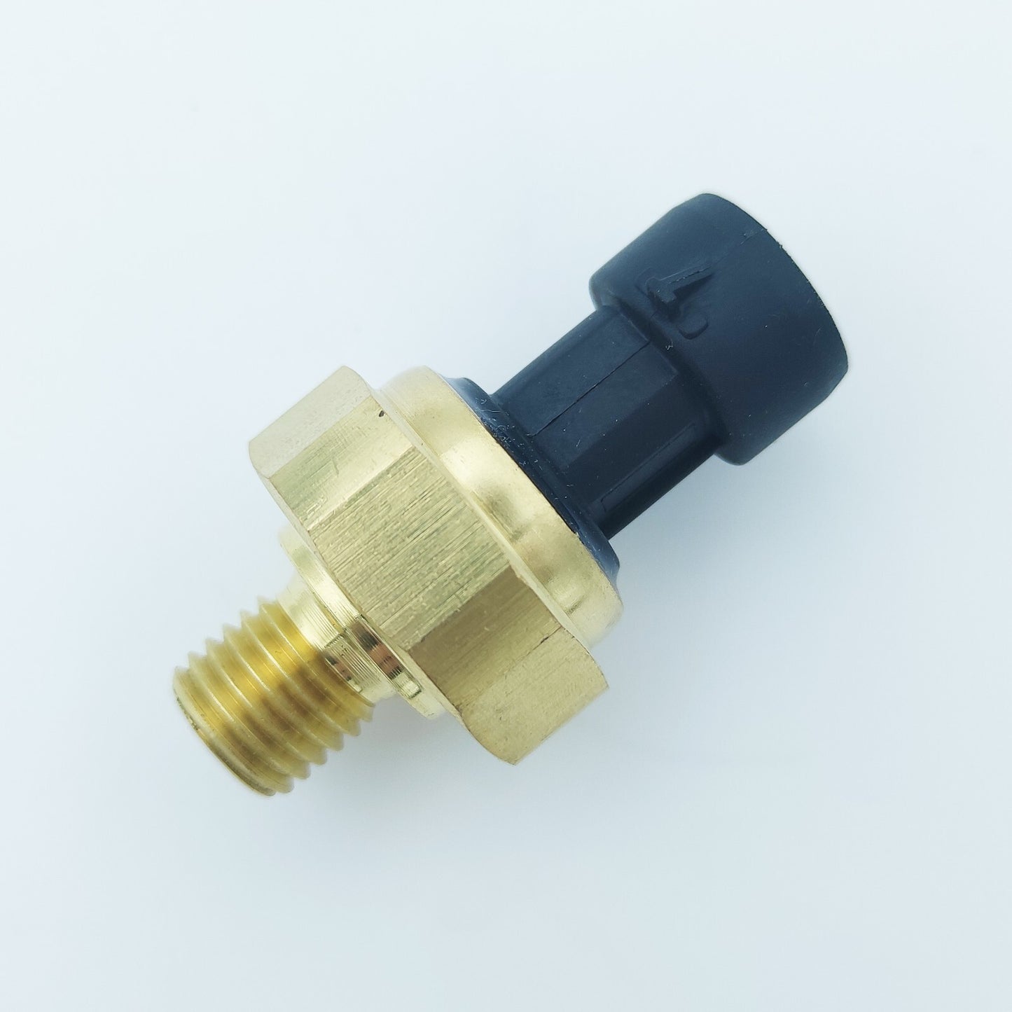 Quality Engine Oil Pressure Sensor Switch 9795420318