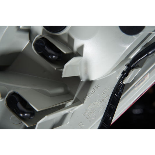 Parts# 9020648 Tail Lights All R 1pack
