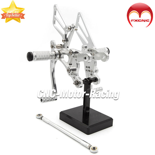 CNC-controlled foot spikes, gears, and footrest pedals are suitable for CBR919RR (1996-1999) and CBR400RR (1993-1999).