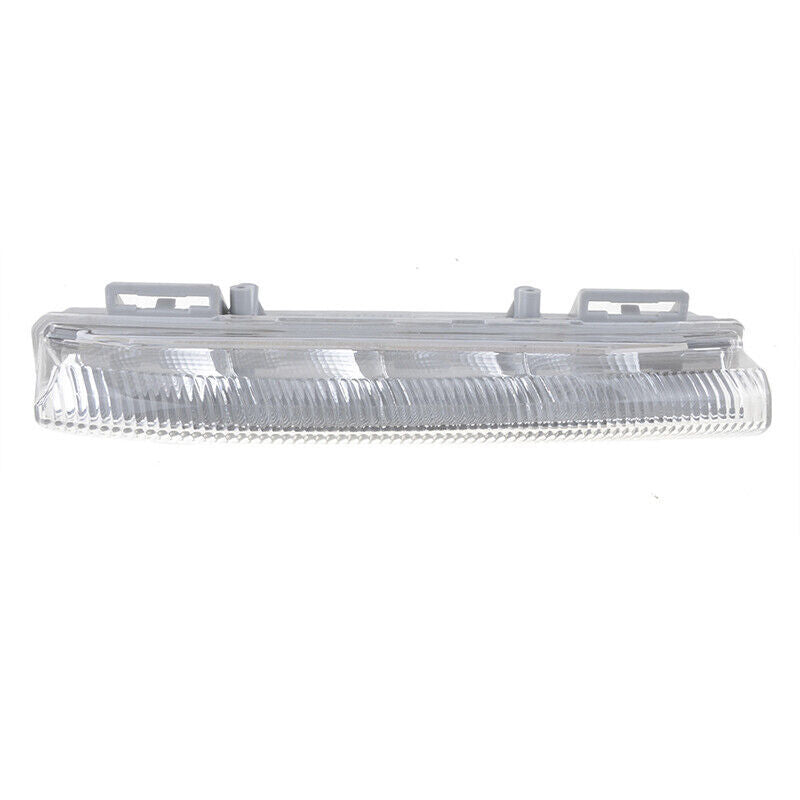 The right front DRL fog light is suitable for W204, W212, C250, C280, C350, and E350. n