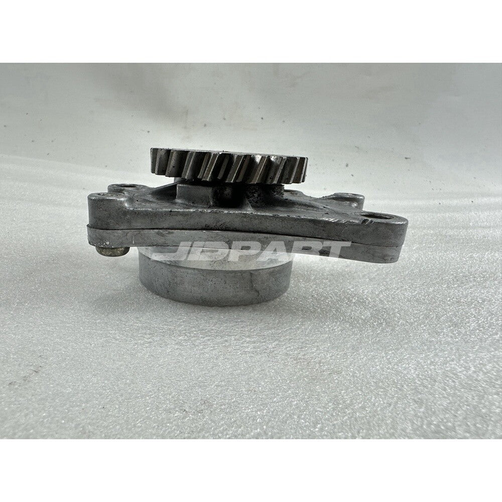24T S4L S3L oil pumps are suitable for engine spare parts.