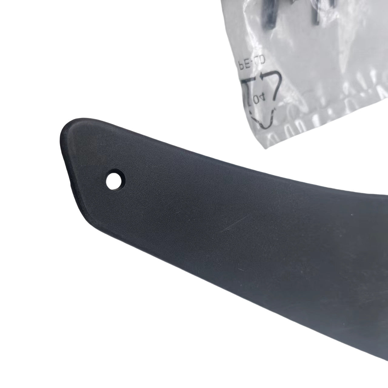 940379 Suitable for Citroen imported DS3 mudguard water deflector