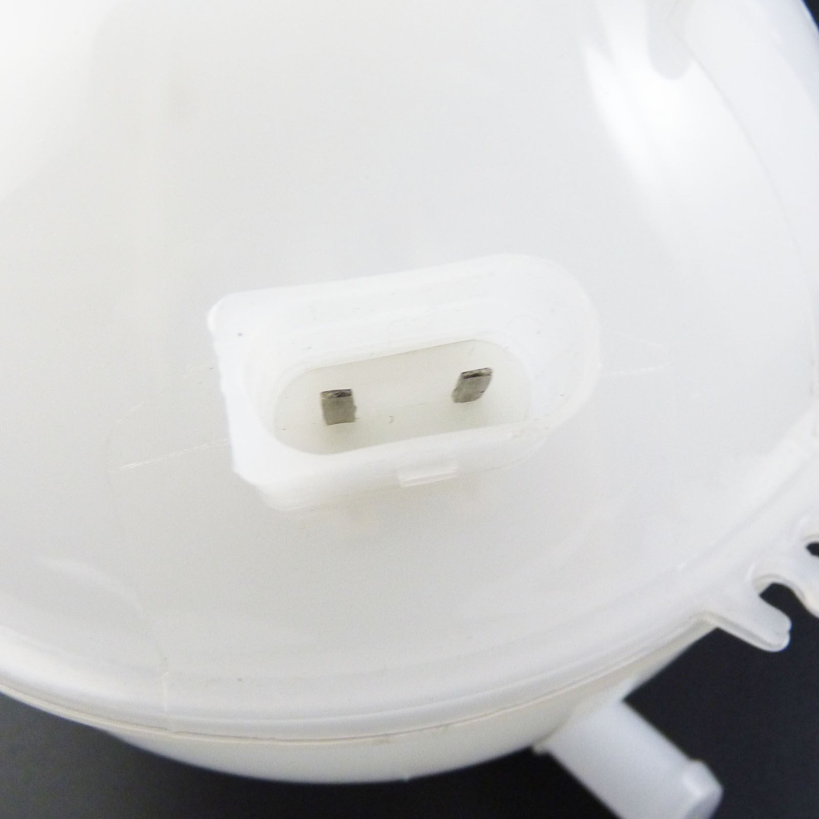 Coolant reservoir expansion tank suitable for VW for Bora for Jetta,for Golf MK4, for Audi TT 1J0121321B Q