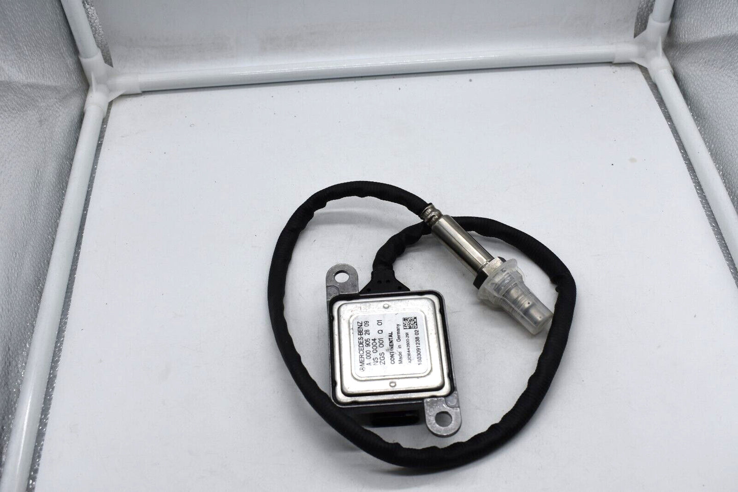 NOX Sensor Nitrogen Oxide for Mercedes-Benz A0009052809 Q