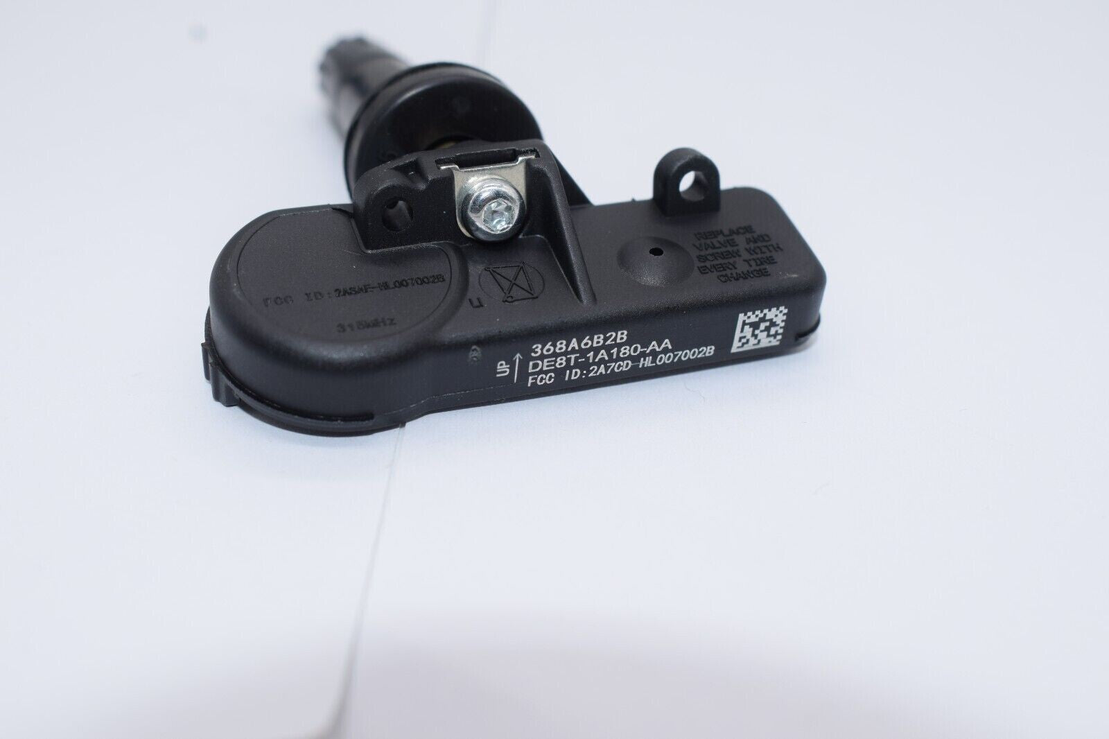 TPMS 4-piece kit for tire pressure sensors, equipment manufacturer DE8T-1A180-AA- n