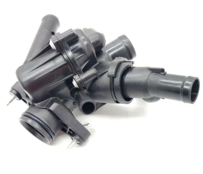Engine coolant thermostat with housing suitable for Mercedes CLA250, GLA250, CLA45, GLA45 AMG. n