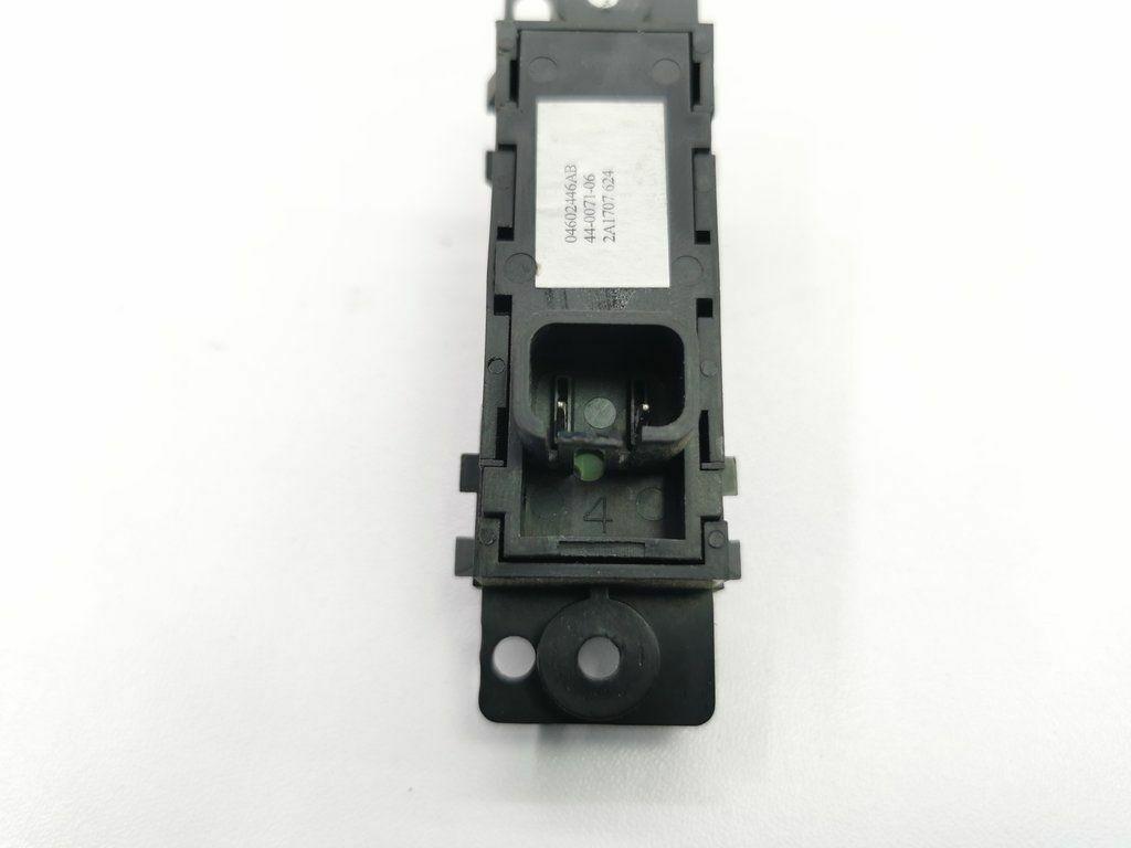 for Seat adjustment memory switch 04602446AB, suitable for Chrysler 300C 2005-2010