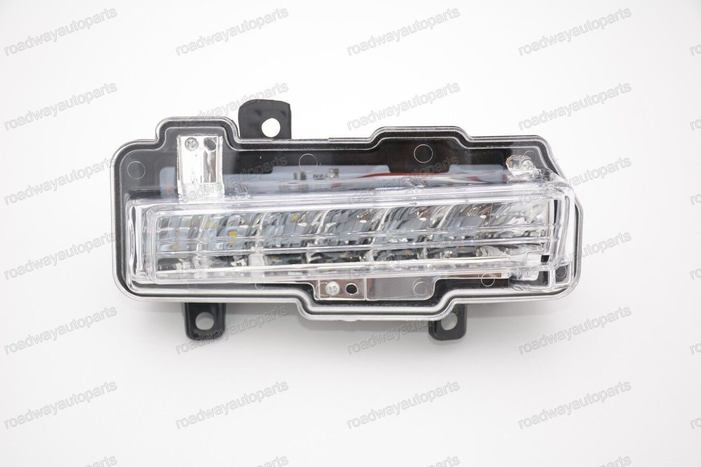 1Pcs Left LED Front Bumper Fog Light Lamp Fit for Mitsubishi Pajero 2015-2016