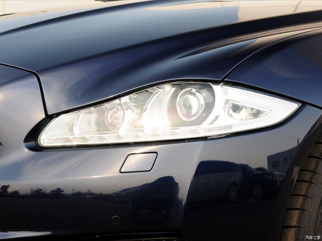 Replacement protective cover for the left transparent headlight lens of for Jaguar XJ 2010-2019.