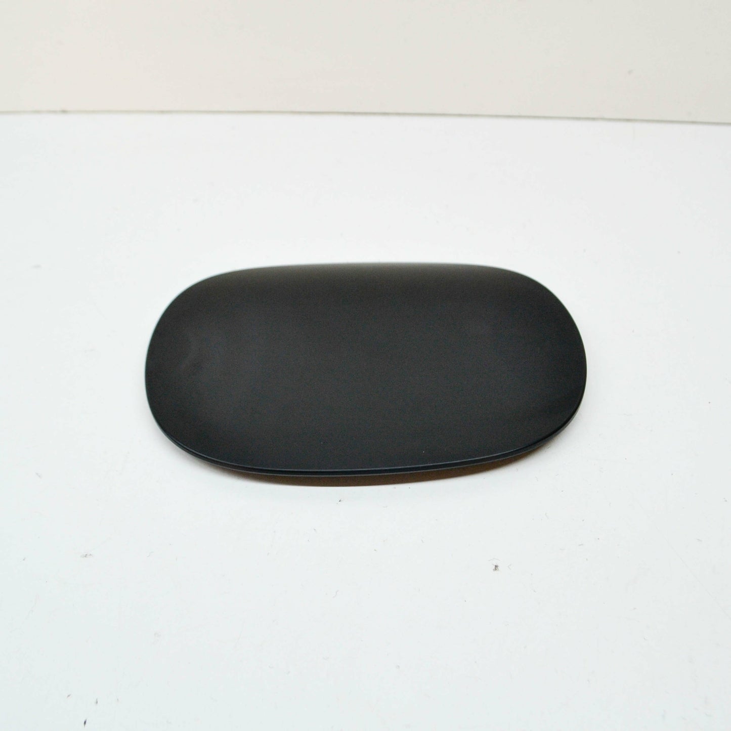 1pc For GLA X156 FUEL TANK FILLER FLAP PANELING 15-19 A1567570006 n