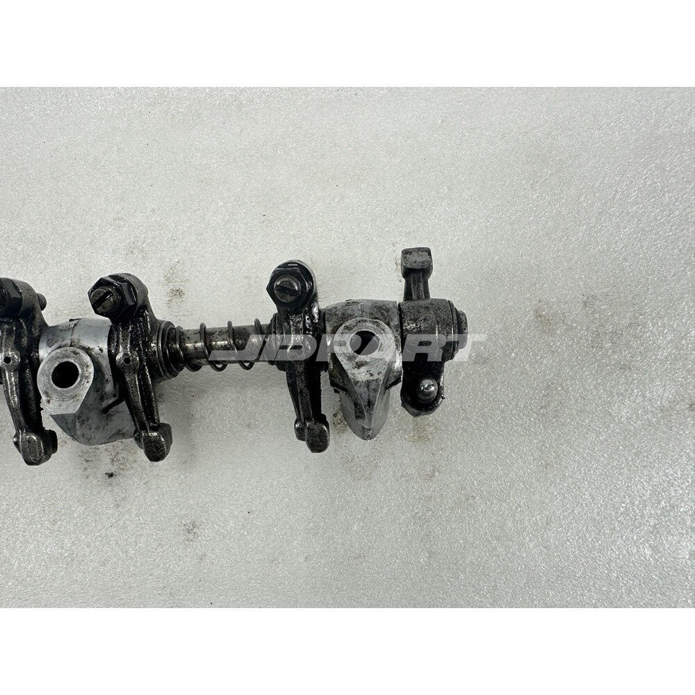 D950 Rocker Arm Assy 15382-14030 - Parts for Engines