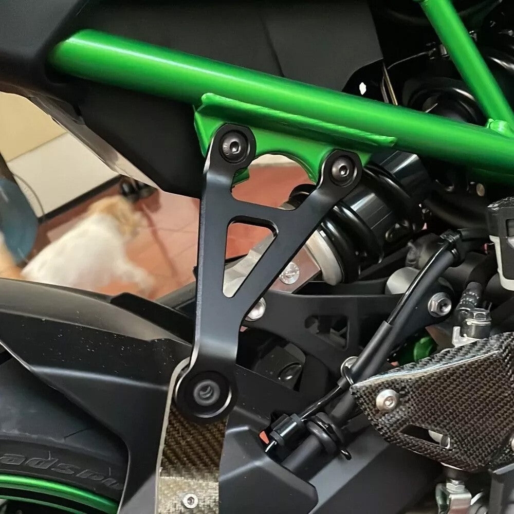 Motorcycle CNC Exhaust Bracket Muffler Mount Holder for Kawasaki Z900 2017-2023
