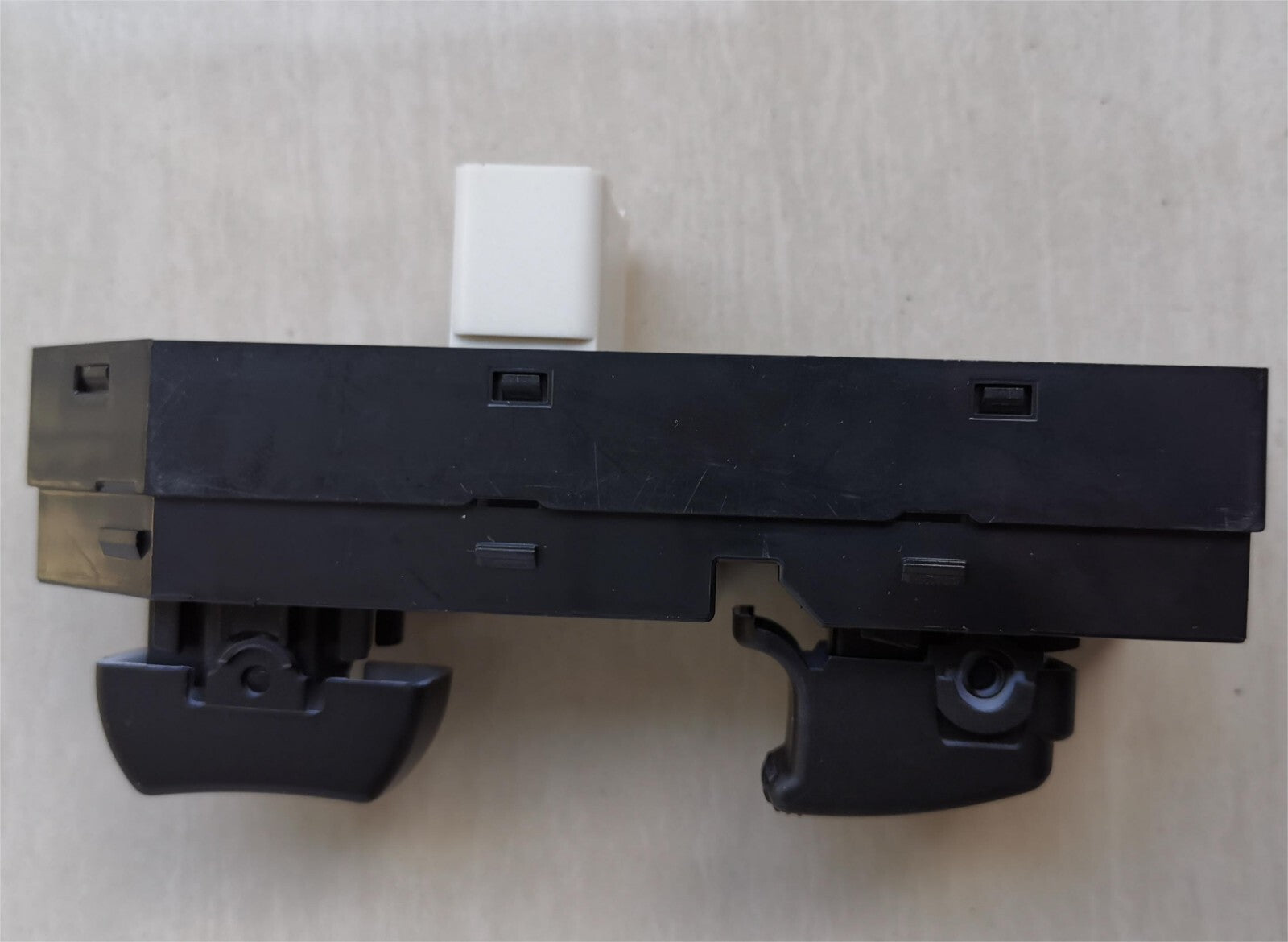New Front Right Power master Window Switch 93575-2E100 for Hyundai for Tucson