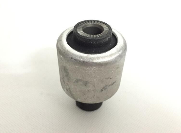 1. Front control arm bushing suitable for E82, E88, E89, E90, E91, E92, 128i, 328i, 335i- n