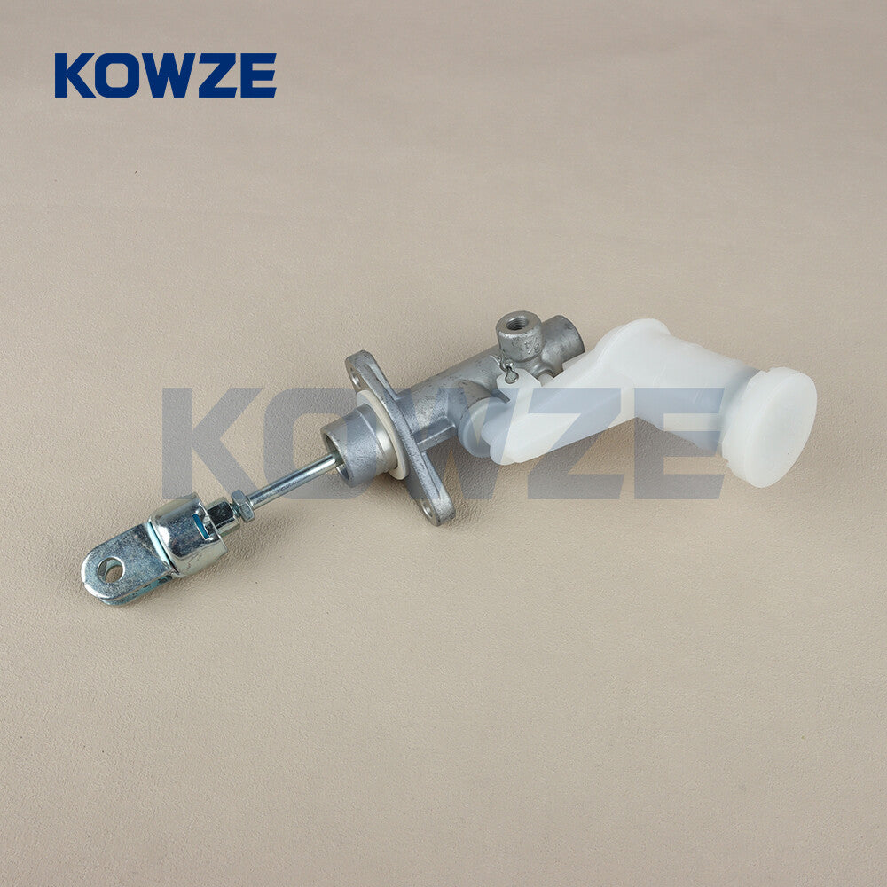 Clutch Master Cylinder Assy fit for Mitsubishi Pajero Montero V64W V73W V74 MR374861 Q