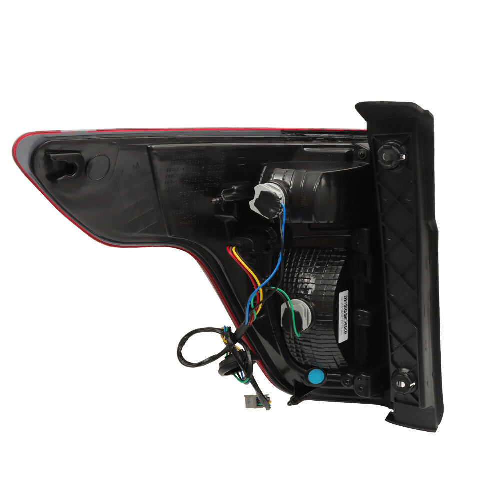Red transparent passenger side taillights with halogen lights are available on Explorer 2011-2015 models. n