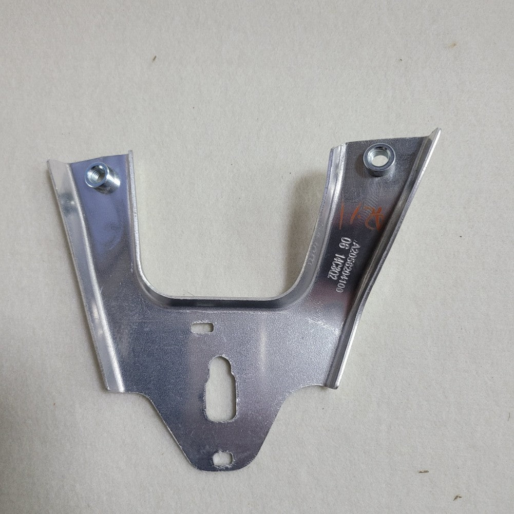 Left Radiator Support Bracket for Mercedes C300 C63 2056