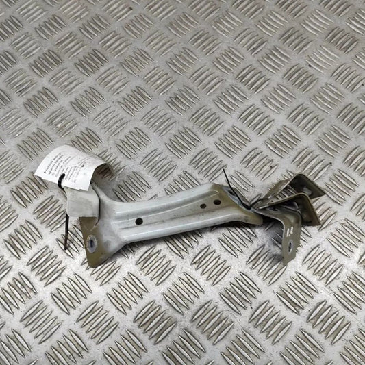 3G0821142A Front Right Mudguard Bracket for VW for Passat B8 2015 Q
