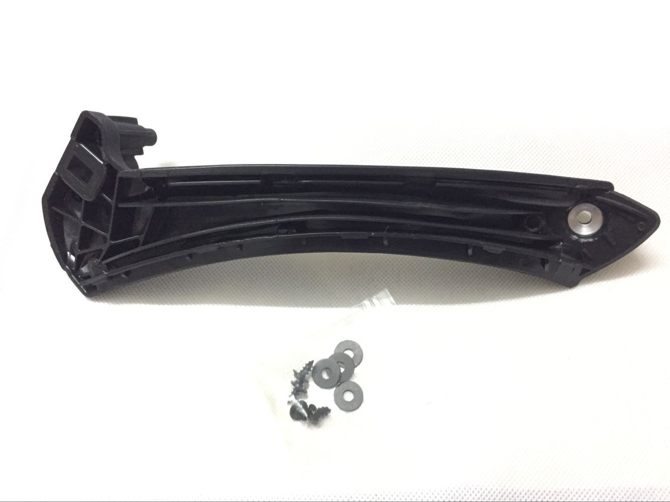 The black inner door panel handle cover on the left side is suitable for E90 328i. n