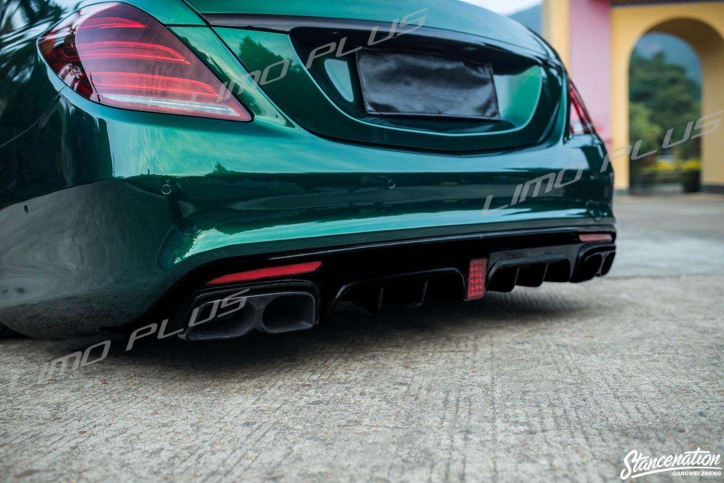 Black rear diffuser exhaust tips for Mercedes S-Class W222 S500 S550 AMG 13-17 Q