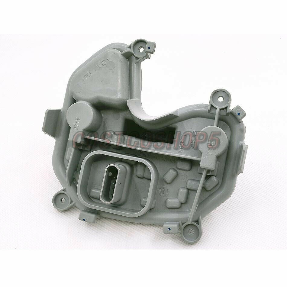 FOR 15 16 17 for JEEP RENEGADE REAR LEFT SIDE TAILLIGHT LAMP BRACKETPLUG