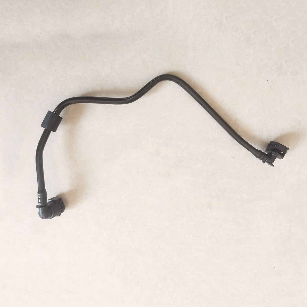 Expansion slot shut-off valve outlet hose suitable for E300 CLS300 GLC300- v