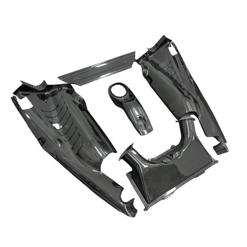 Dry carbon fiber is suitable for the interior engine cover panel of for Ferrari for 488 F8 SPIDR.