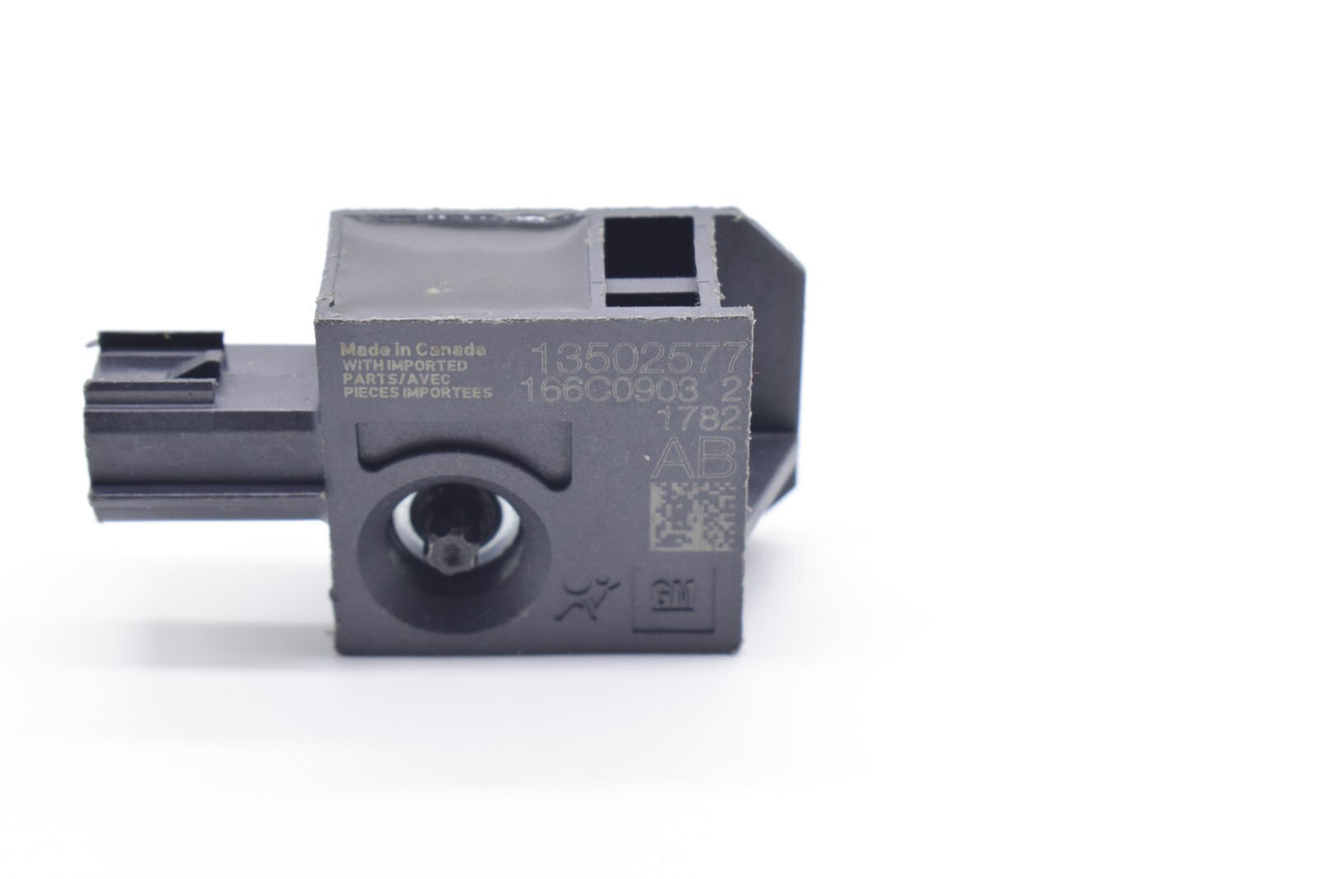 13502577 Front-end discrimination impact sensor suitable for general 2010-2017 vehicles. n