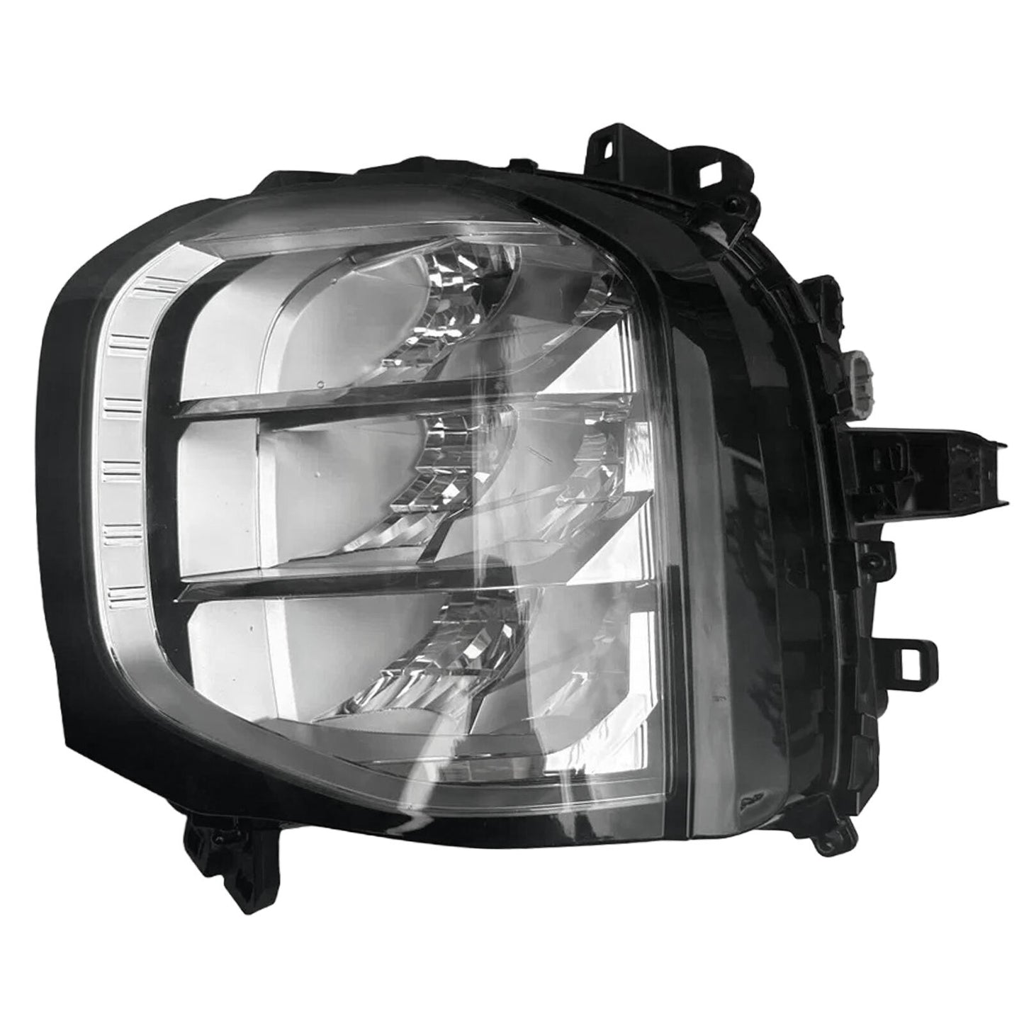 LED headlights on the right passenger side, applicable to 2022-2024 for Mitsubishi Outlander.