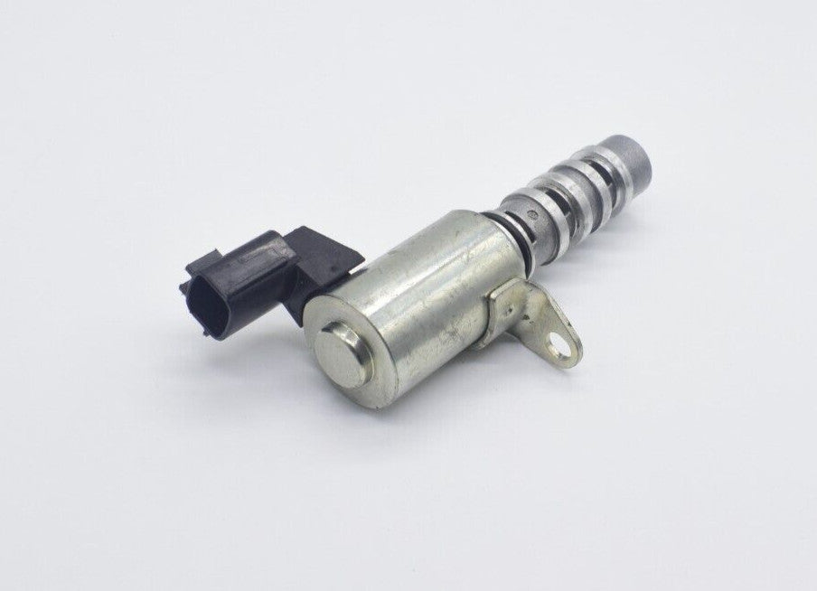 Engine Camshaft Variable Valve Timing Solenoid VVT for Nissan Versa 23796-ED000 Q