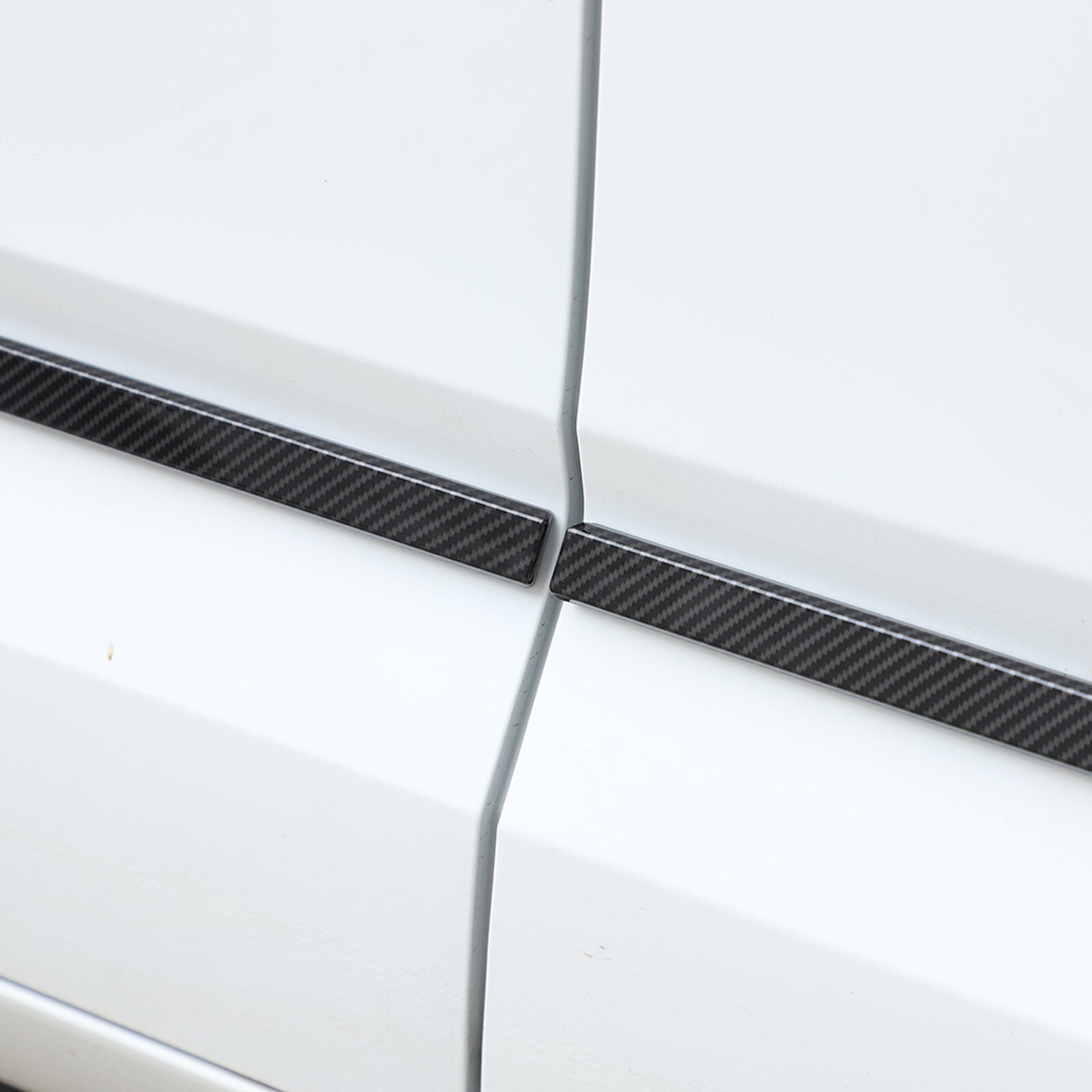 Black electronic handbrake button protector frame suitable for Tundr ā Sequoi ā 2022-23- v