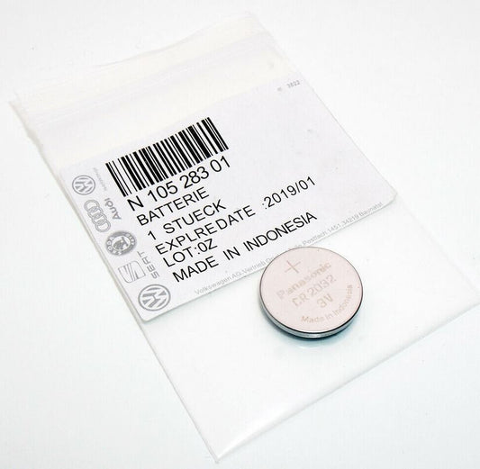 1 piece lithium coin battery car SUV keychain CR2032 N10528301 suitable for Audi and for VW .
