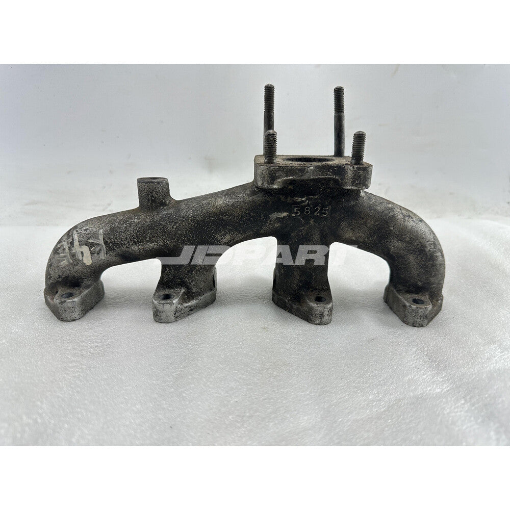 K4E exhaust manifold is suitable for excavator engine parts.