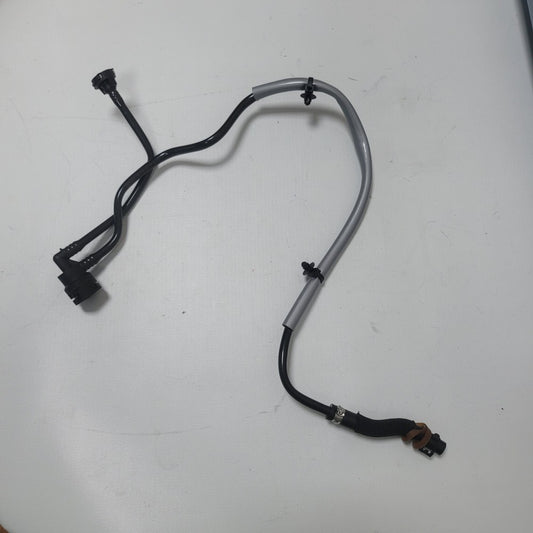 Coolant radiator vent hose suitable for Mercedes GLC300 4MATIC (2016-2019)