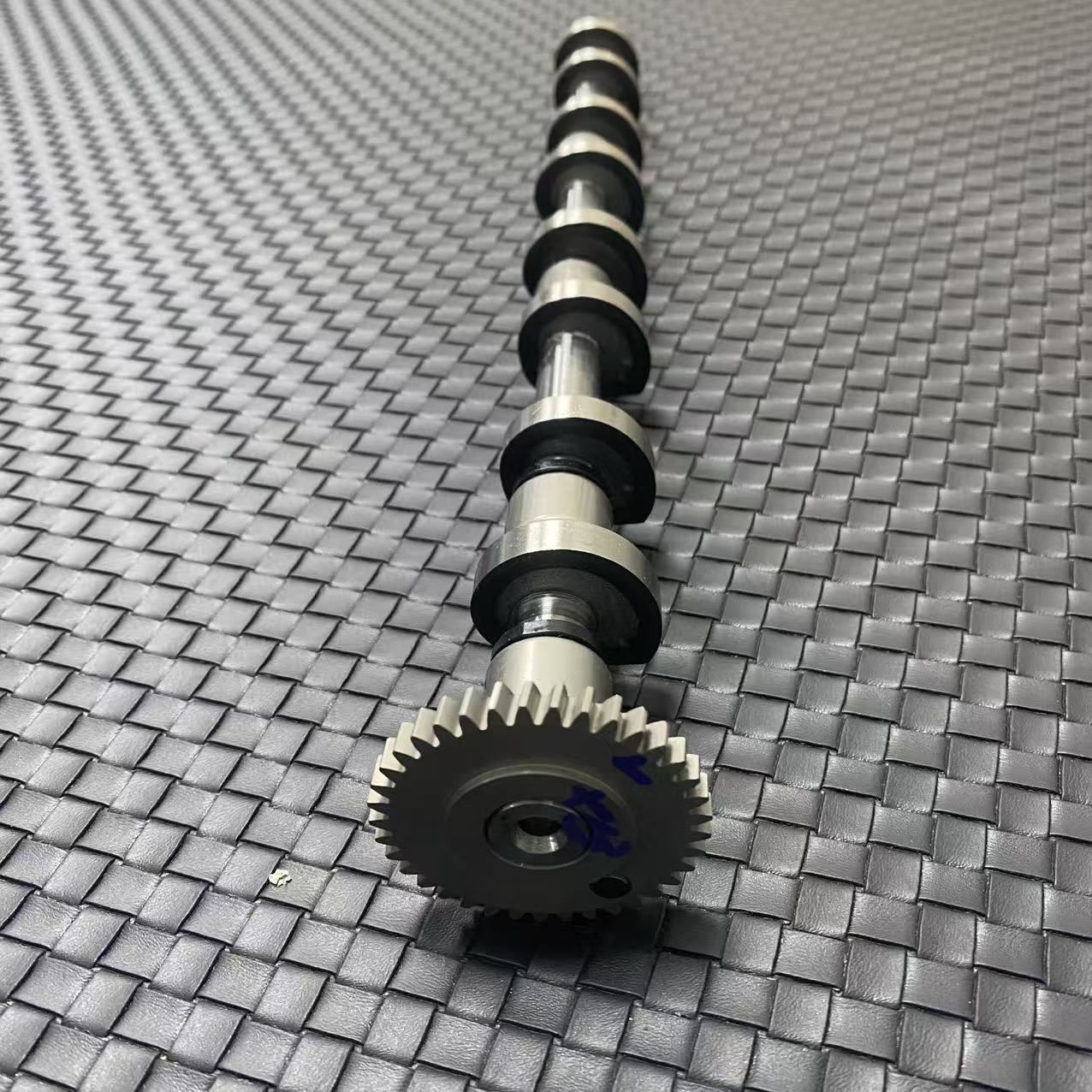 Eccentric camshafts suitable for BMW X3, X2, and for Mini Cooper 2016 - 2024