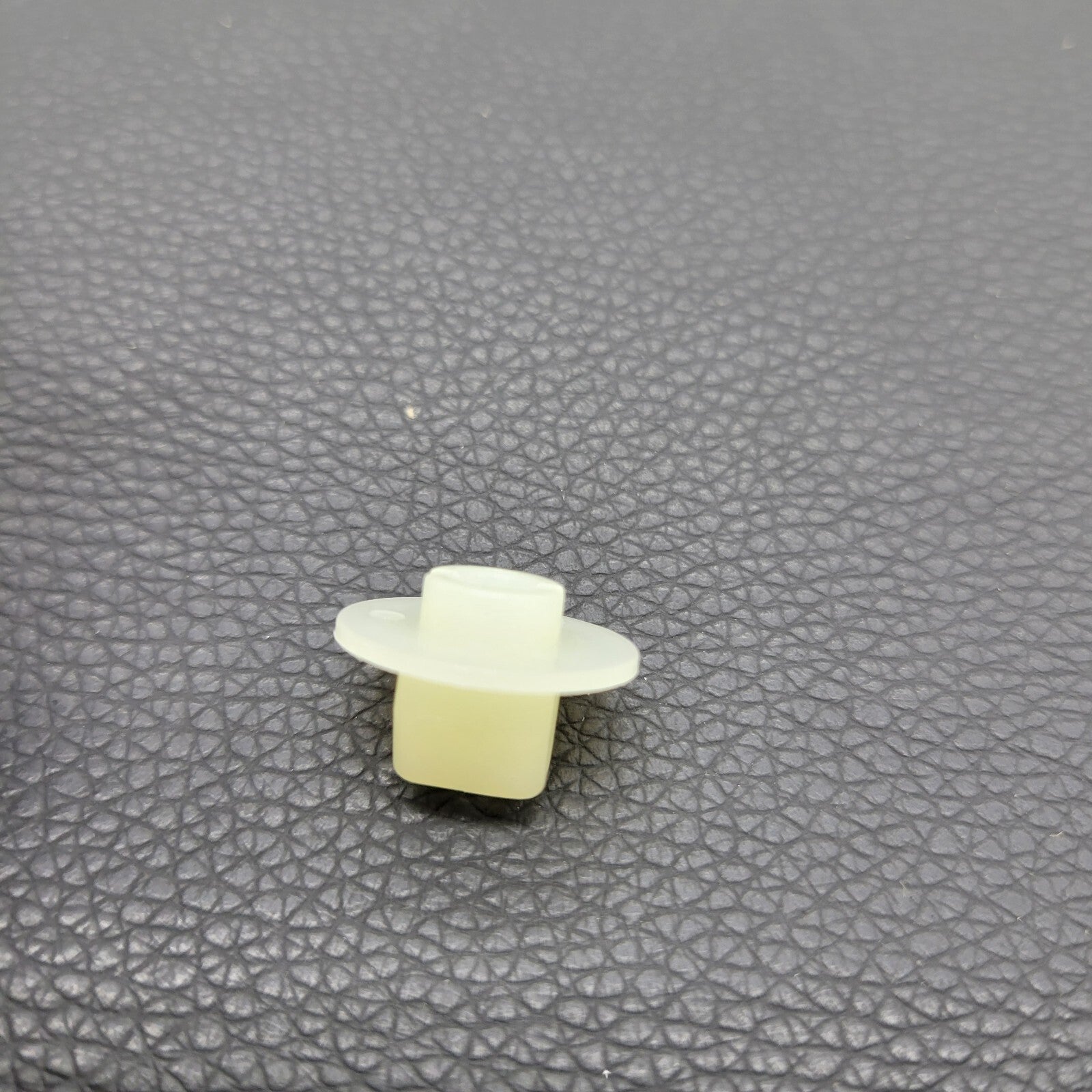 15Pcs Headlight Mounting Grommet Nut Clip for Toyota for Lexus for Scion 9018905142
