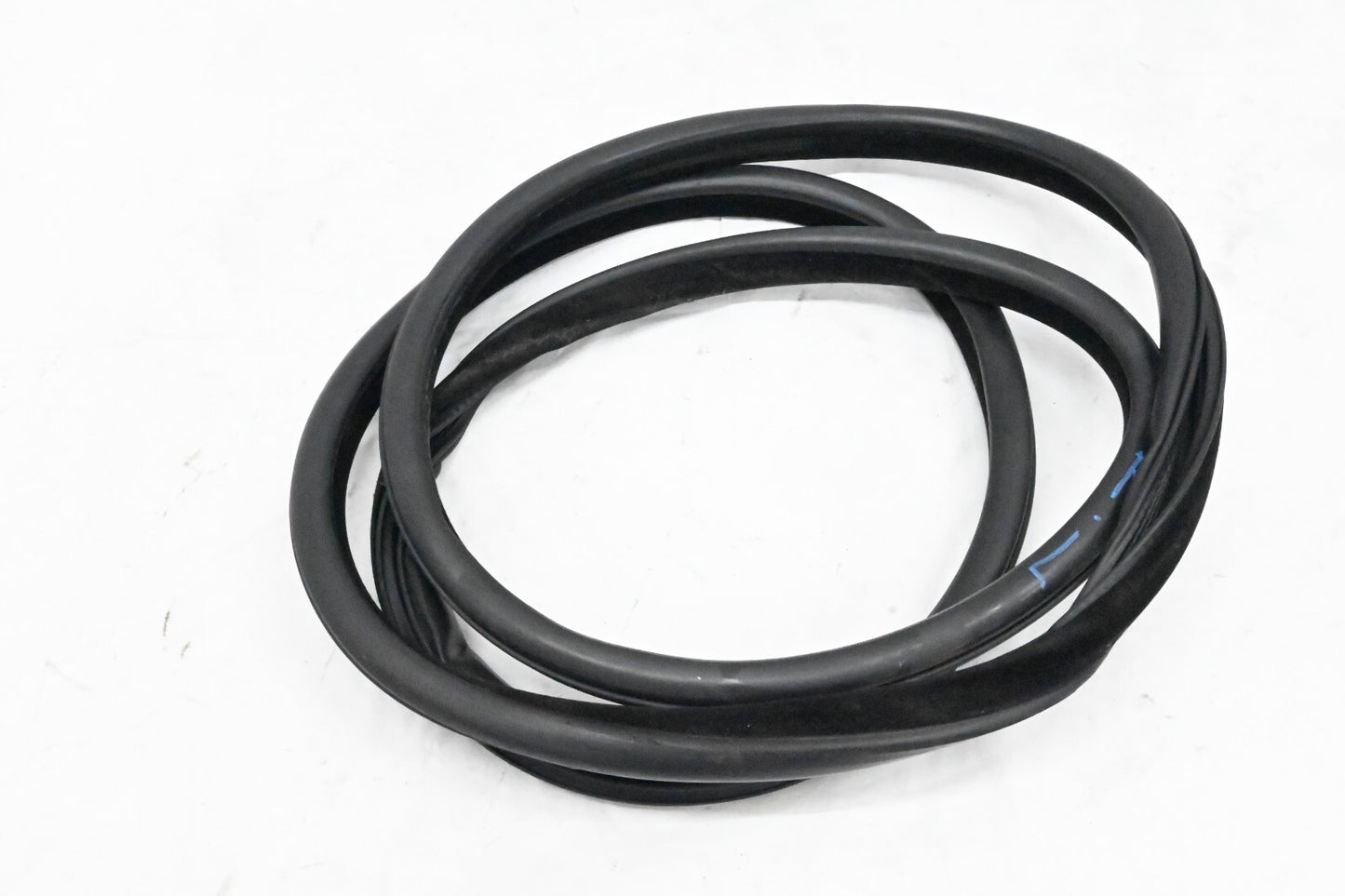 For 5' F10 F10 LCI 520i 523i M5 Seal For Door Rear Rubber 51767182287 n