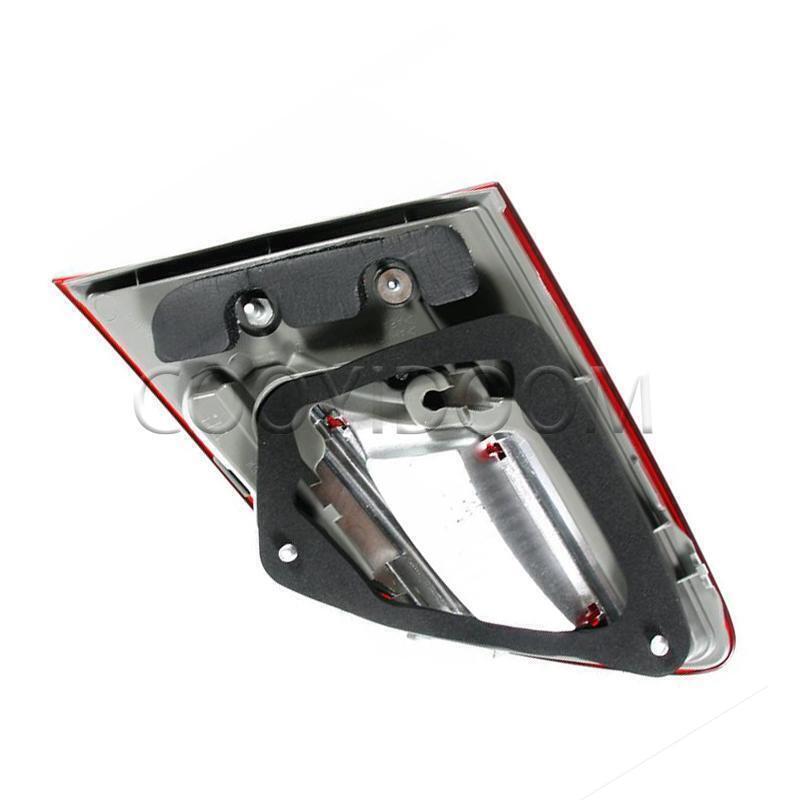 Left rear inner taillight and rear brake light applicable to for Nissan Sylphy Sentra 2016 - 2019