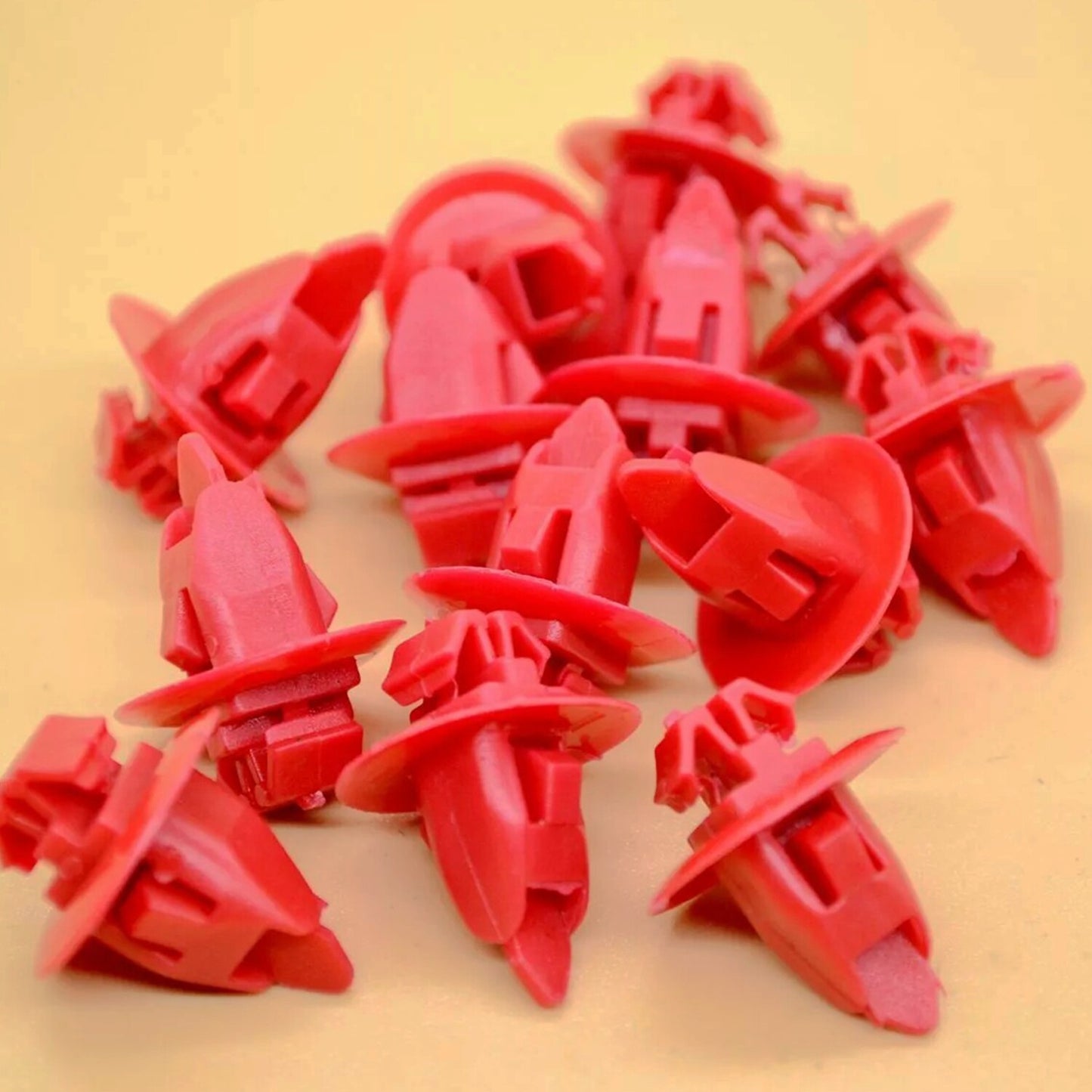 30pcs Red Wheel Fender Flare Clips for Toyota 4Runner Sequoia Tacoma Tundra