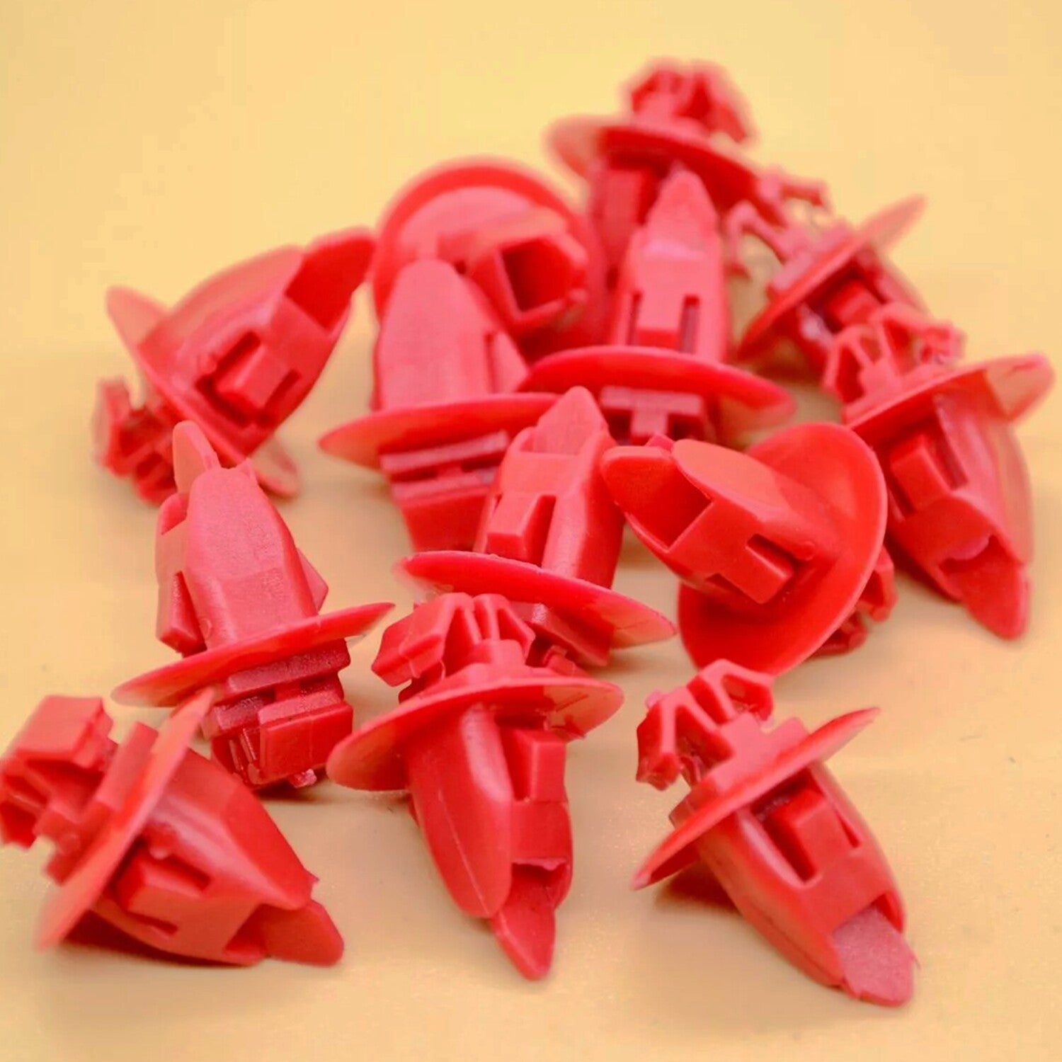 30pcs Red Wheel Fender Flare Clips for Toyota 4Runner Sequoia Tacoma Tundra
