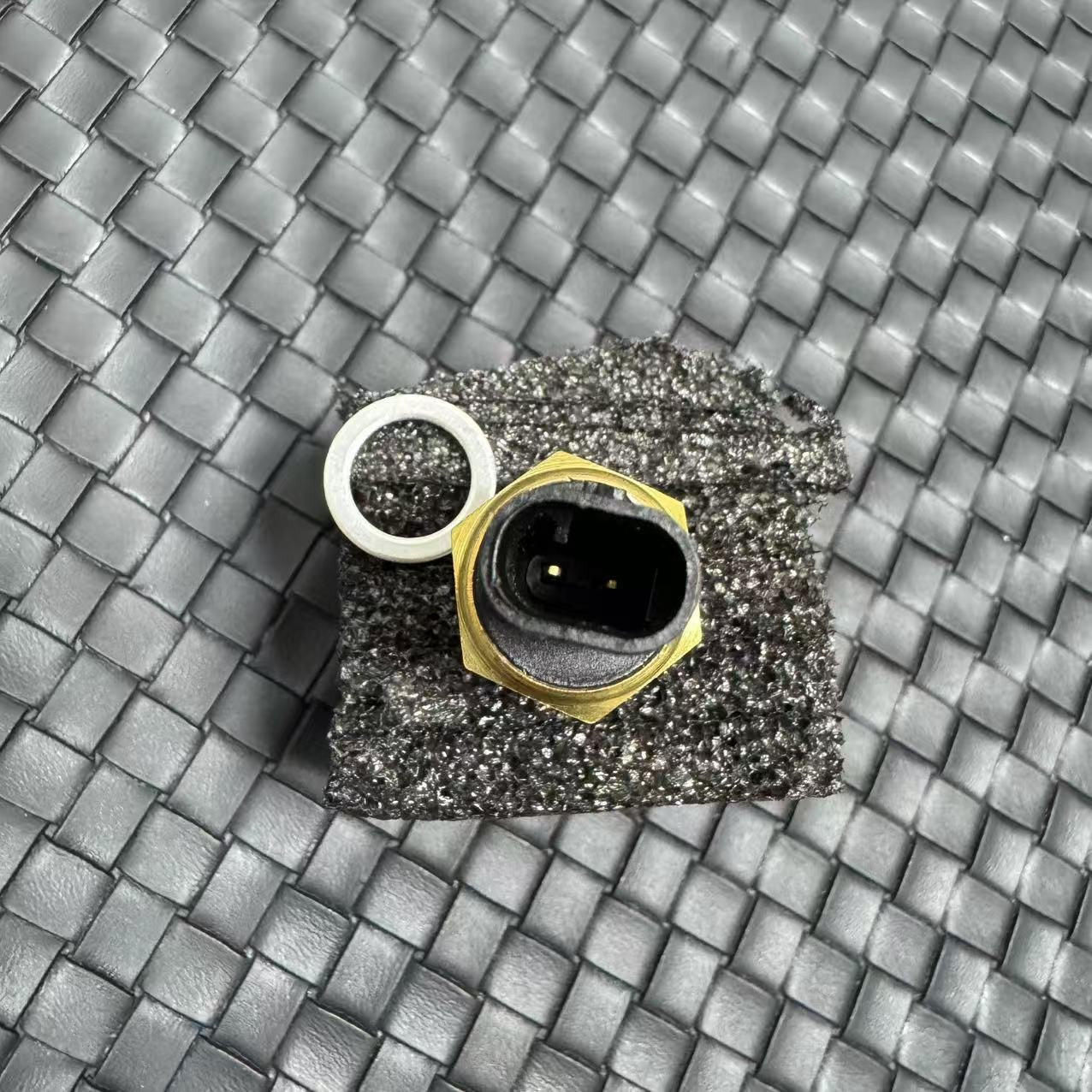 Coolant Temperature Sensor for Jeep Grand Cherokee for Wrangler 2018-2024 Q