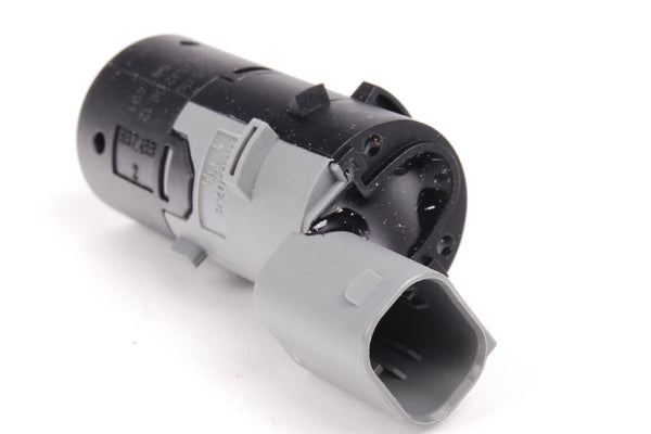 The new PDC parking sensor is compatible with E39, E46, E53, E60, E61, E63, E64, E65, E66, and E83. n