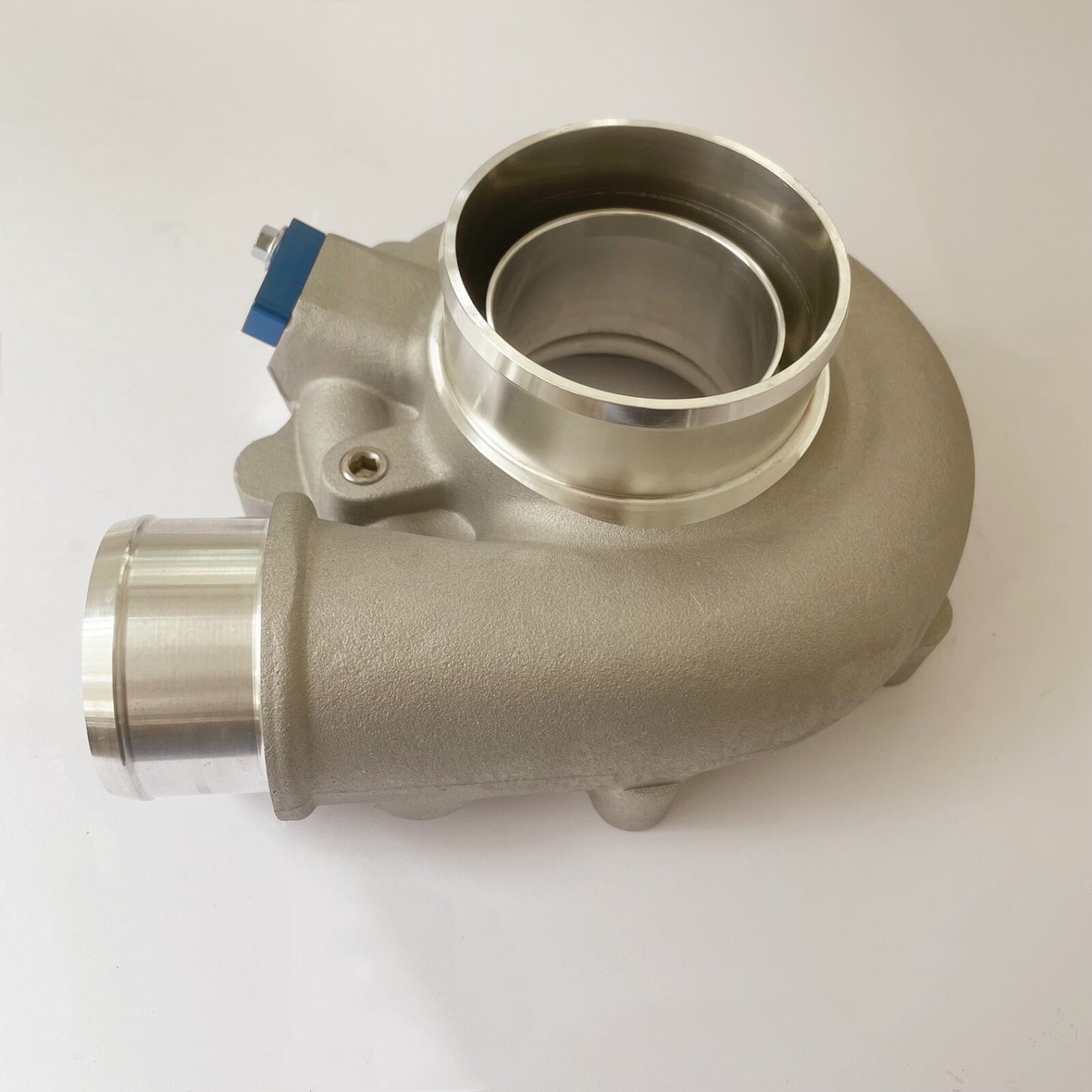 The G30-660 turbo compressor housing is suitable for 54.34/67.4 mm compressor wheels.