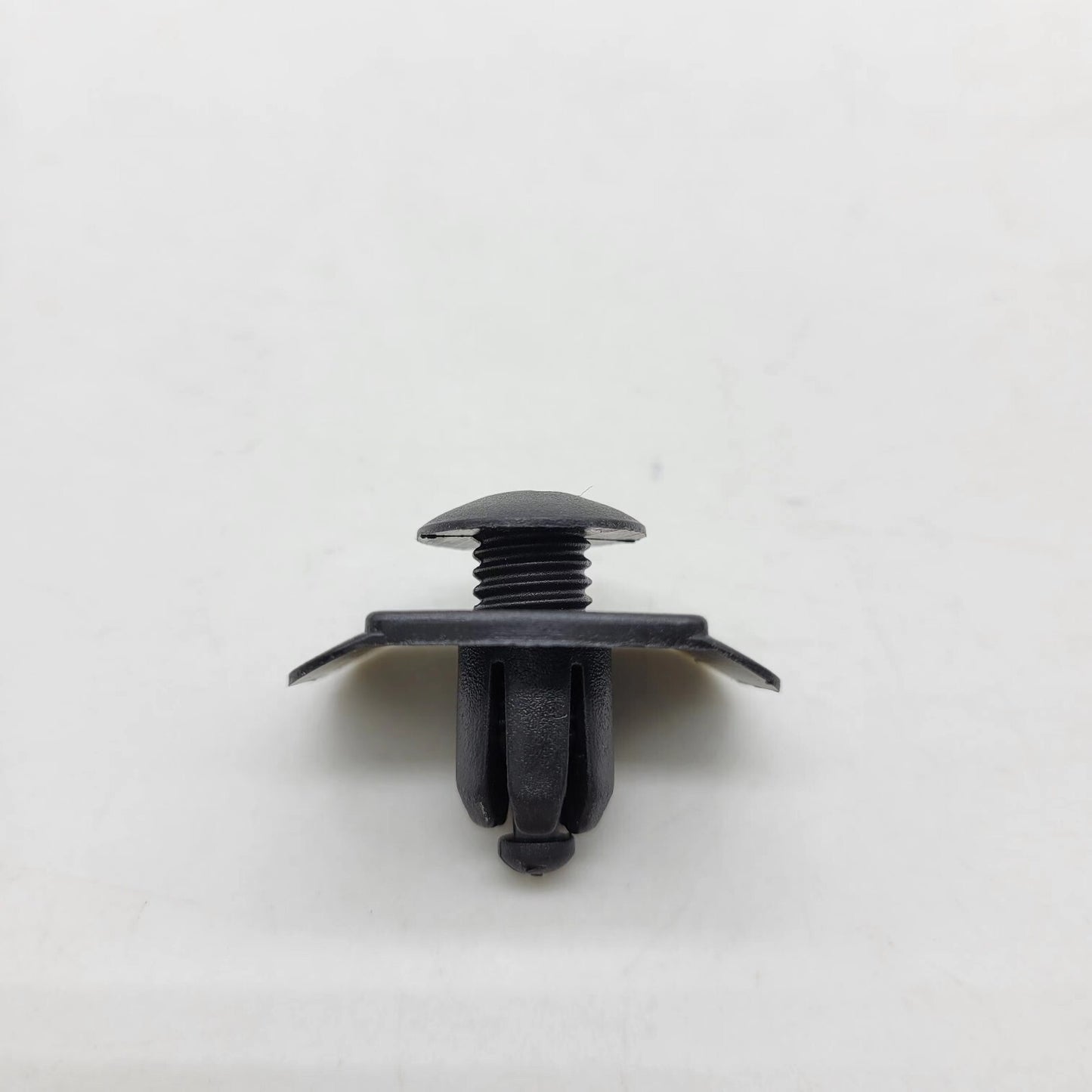 Air conditioning pressure sensor switch 9647971280 is suitable for Peugeot, for Citron, and for Fiat vehicles. D